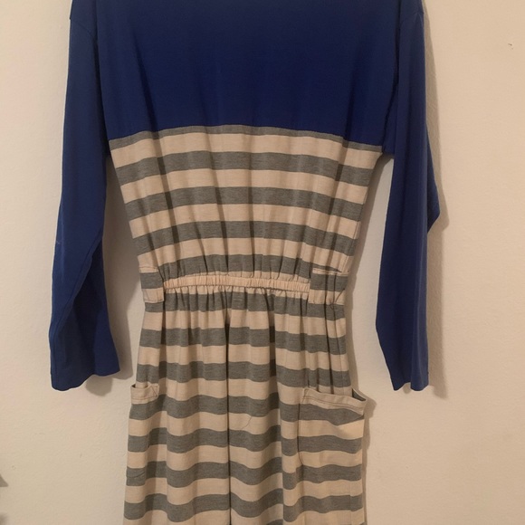 Dress with pockets - Picture 2 of 3